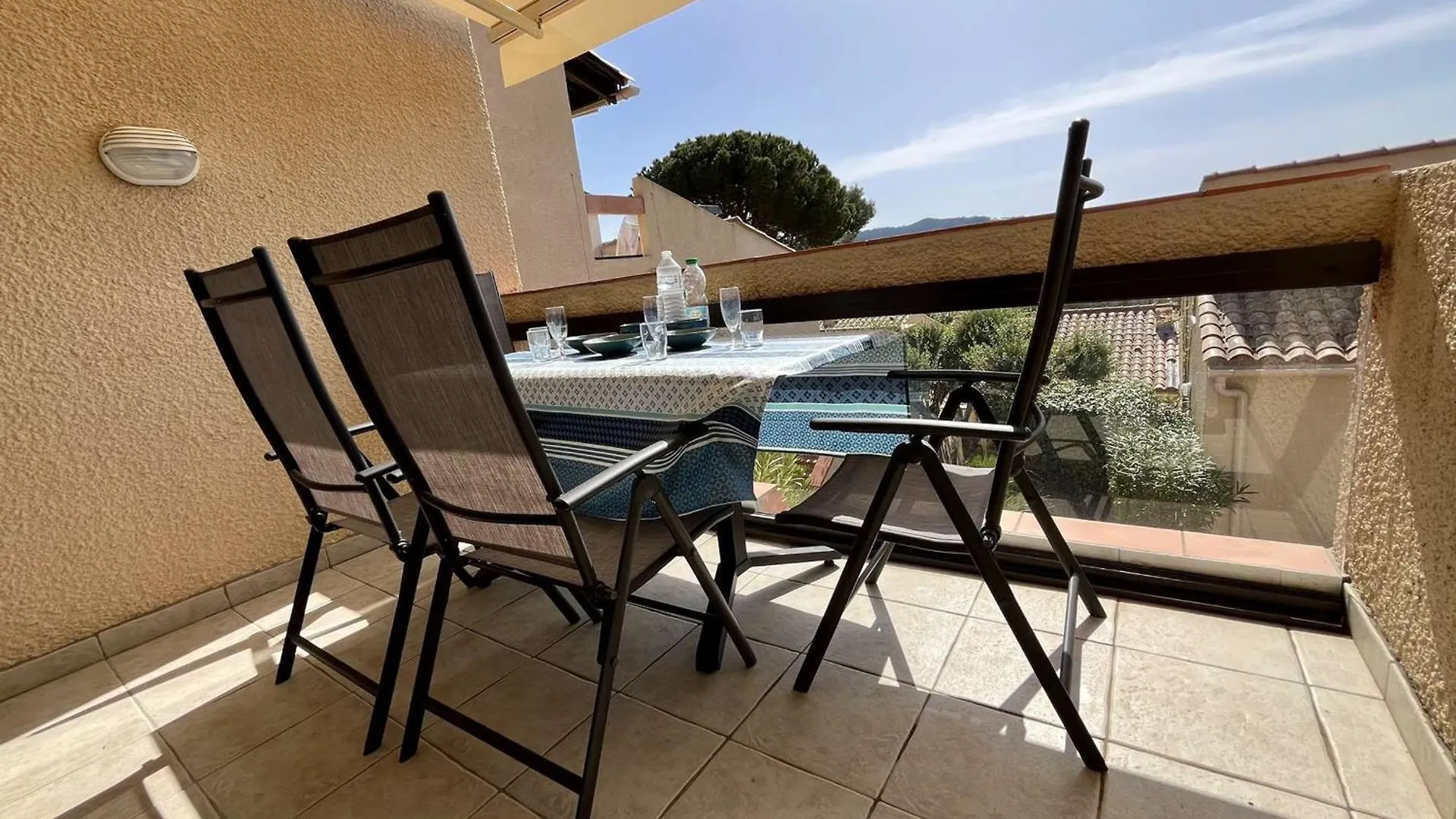 Appartement Avec Terrasse Vue Mer Et Parking A La Croix-Valmer - Fr-1-226B-231 Apartment
